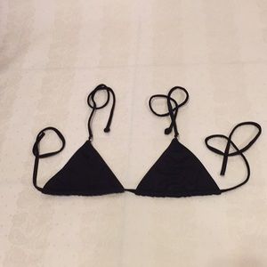 Selling a medium BOA coulbourne top